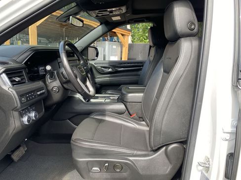 Used 2022 GMC Yukon XL Denali AWD/4WD image 13