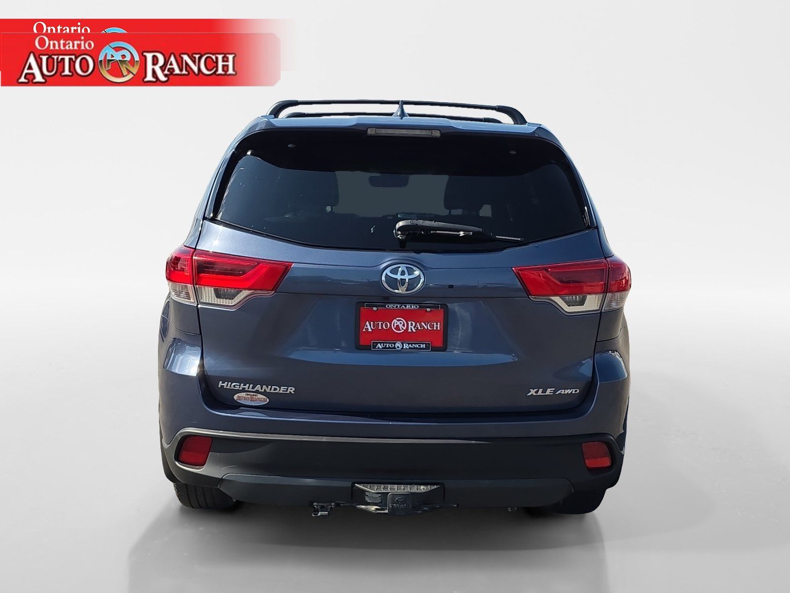 Used 2019 Toyota Highlander XLE AWD/4WD image 4