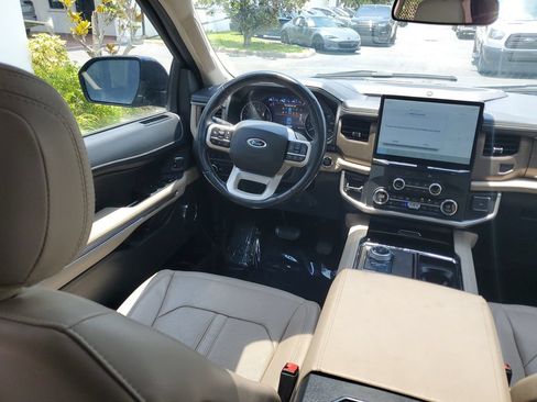 Used 2022 Ford Expedition Max Limited RWD image 16