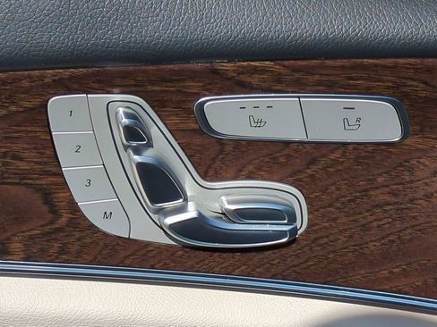 Used 2019 Mercedes-Benz E 300 image 18