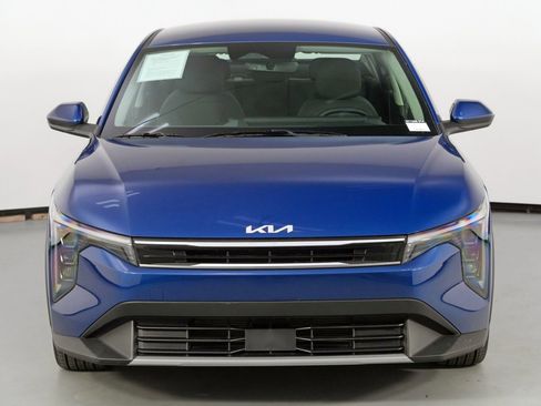 Used 2025 Kia K4 EX image 47