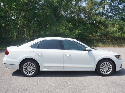 Used 2016 Volkswagen Passat 1.8T SE image 6