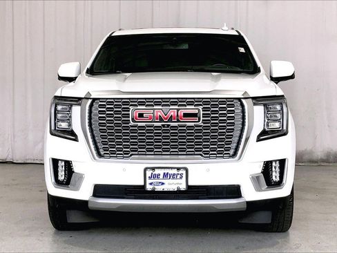 Used 2021 GMC Yukon Denali image 2