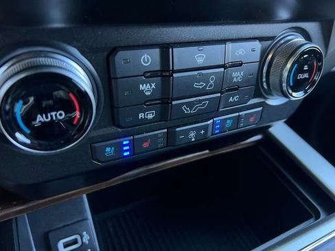 Used 2020 Ford F150 Lariat w/ Equipment Group 502A Luxury image 28