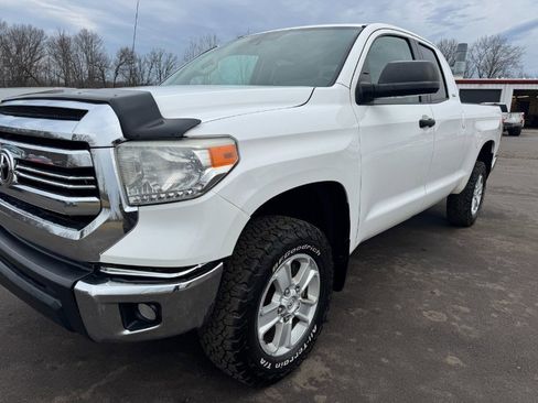 Used 2016 Toyota Tundra SR5 image 9
