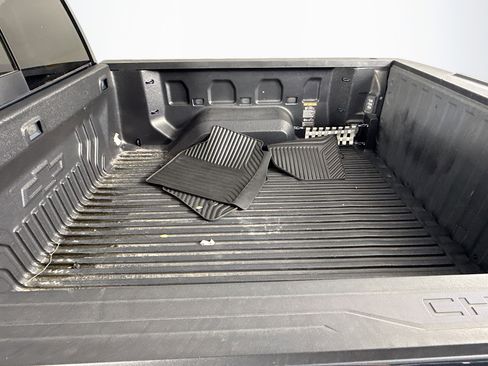 Used 2021 Chevrolet Silverado 1500 LT w/ Convenience Package II RWD image 32