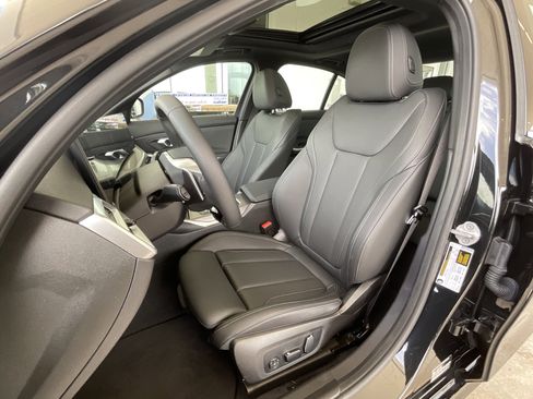 Certified 2025 BMW 330i Sedan w/ Convenience Package image 11