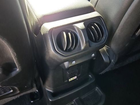 Used 2021 Jeep Wrangler Unlimited Rubicon image 14