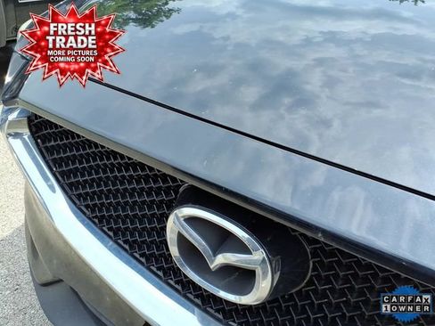 Used 2017 MAZDA CX-5 Touring FWD image 3