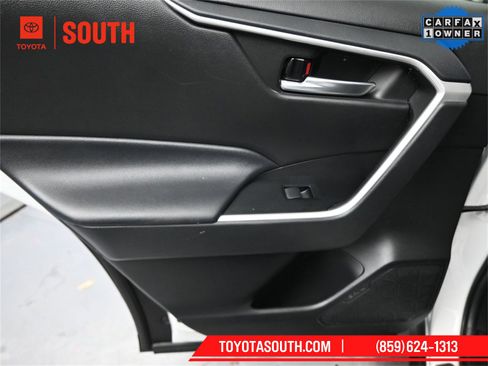Used 2021 Toyota RAV4 XLE w/ Convenience Package image 23