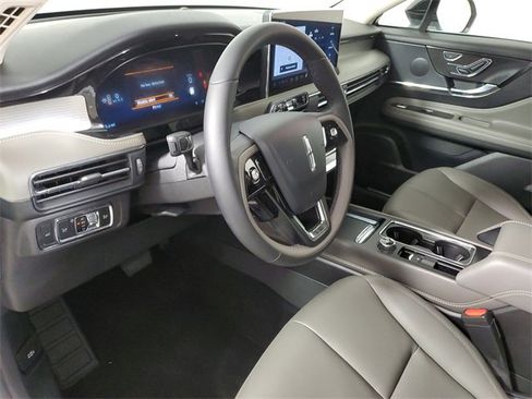 Used 2024 Lincoln Corsair FWD image 20