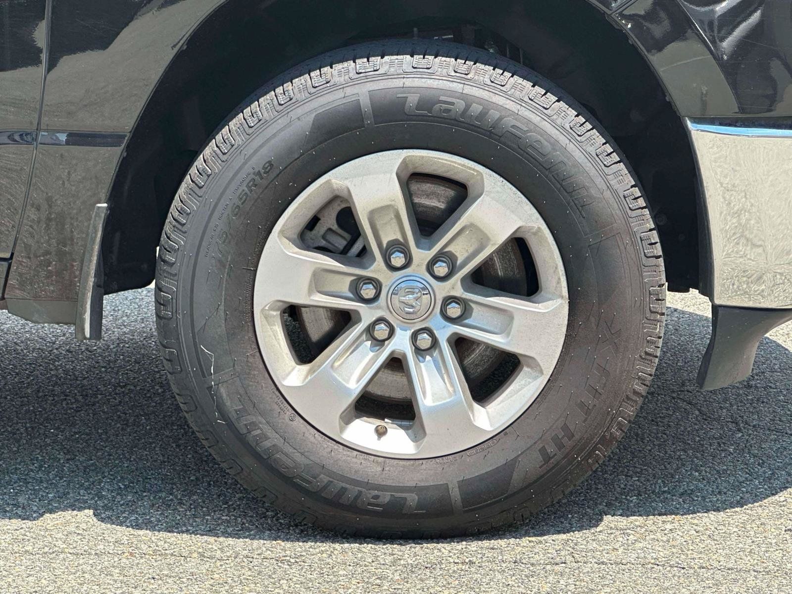 Used 2024 RAM 1500 Laramie AWD/4WD image 7