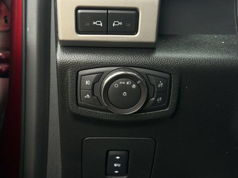 Used 2017 Ford F150 Lariat RWD image 25