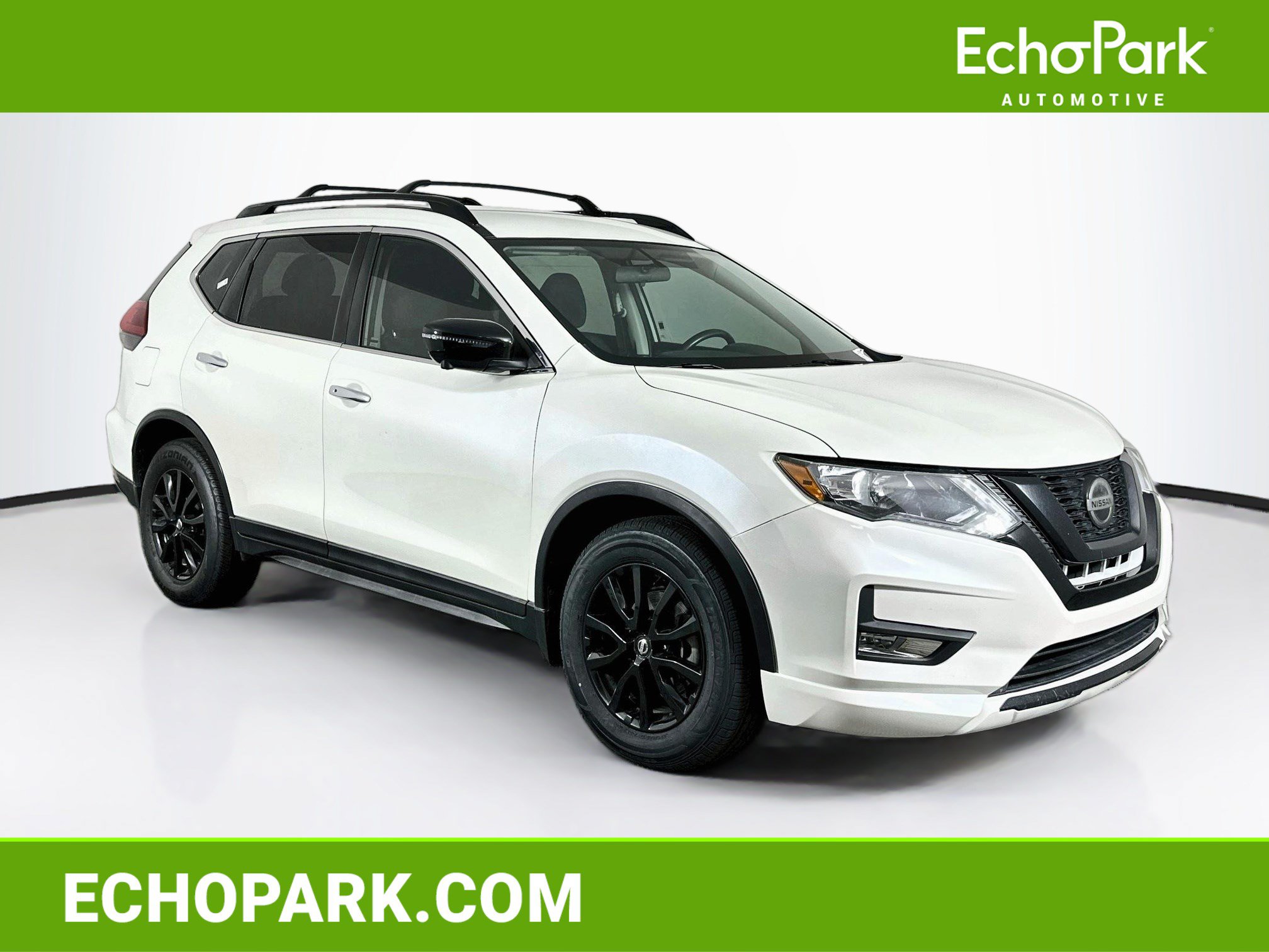 Used 2018 Nissan Rogue SV w/ Premium Package FWD image 1