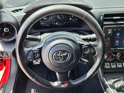 Used 2025 Toyota GR86 Premium w/ Performance Package RWD image 27