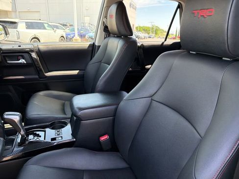 Used 2019 Toyota 4Runner TRD Off-Road Premium AWD/4WD image 19