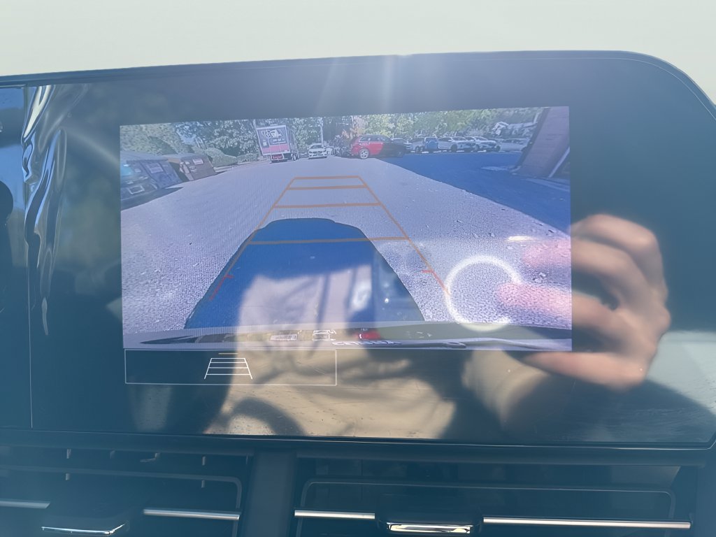Used 2025 Chevrolet Trax LS FWD image 23