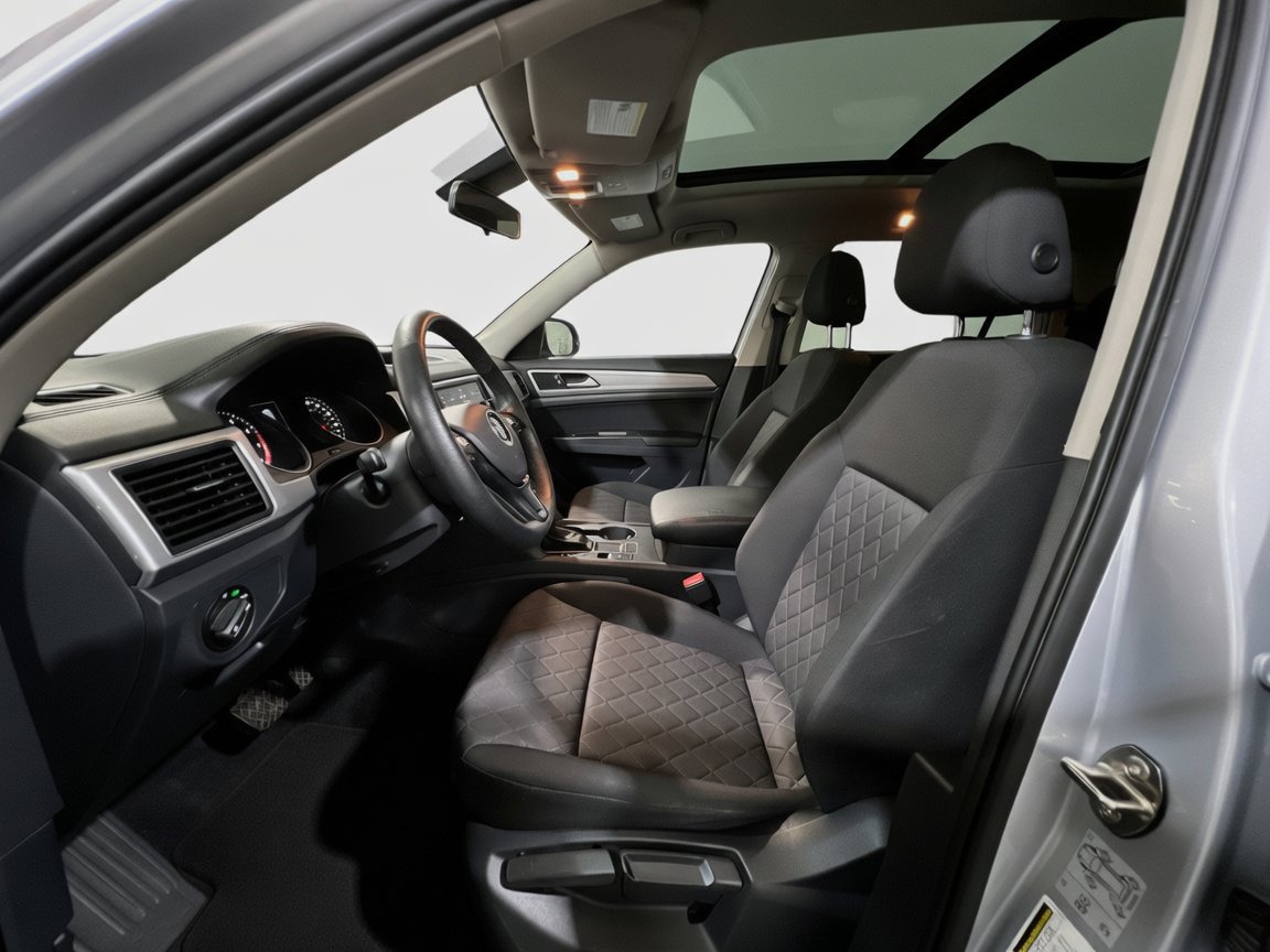 Used 2018 Volkswagen Atlas Launch Edition FWD image 14
