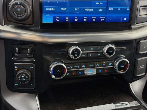 Used 2023 Ford F150 Lariat w/ Trailer Tow Package image 19