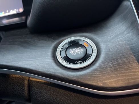 Used 2025 Jeep Grand Cherokee L Limited image 24