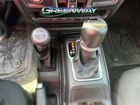 Used 2022 Jeep Wrangler Unlimited Sport AWD/4WD image 11