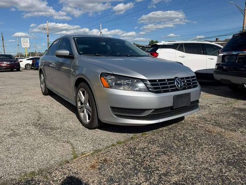 Used 2014 Volkswagen Passat TDI SE FWD image 3