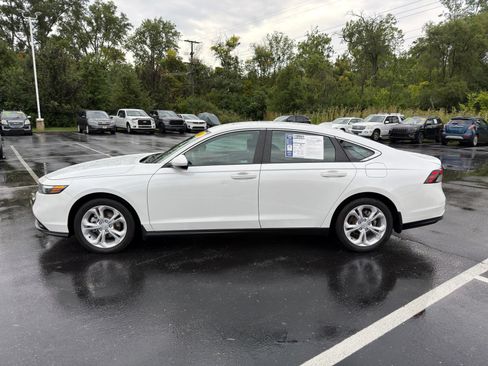 Used 2024 Honda Accord LX image 3