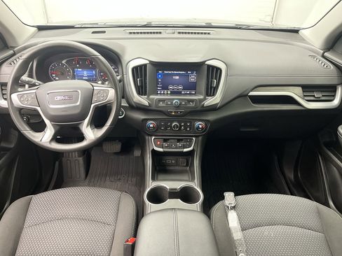 Certified 2024 GMC Terrain SLE w/ Driver Convenience Package image 4