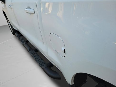 Used 2025 Chevrolet Silverado 1500 LT image 25