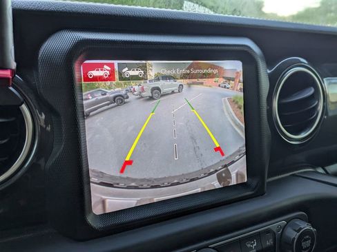 Used 2021 Jeep Wrangler Unlimited Rubicon AWD/4WD image 22