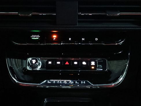 Used 2025 Lincoln Corsair Grand Touring image 28