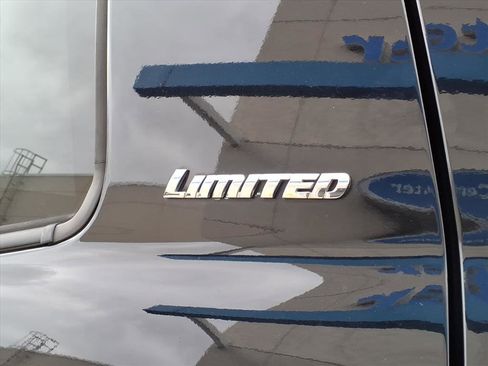 Used 2015 Toyota Tundra Limited w/ Limited Premium Package image 12