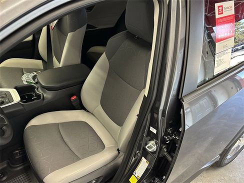 New 2025 Toyota RAV4 XLE w/ Convenience Package image 12