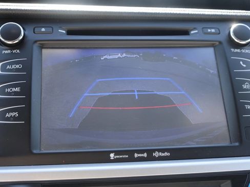 Used 2016 Toyota Highlander XLE image 23