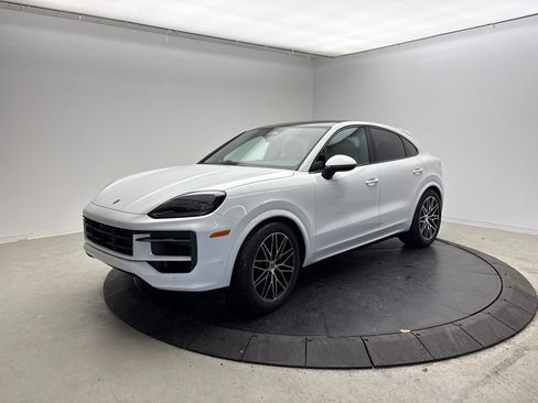 New 2026 Porsche Cayenne Coupe AWD/4WD image 1