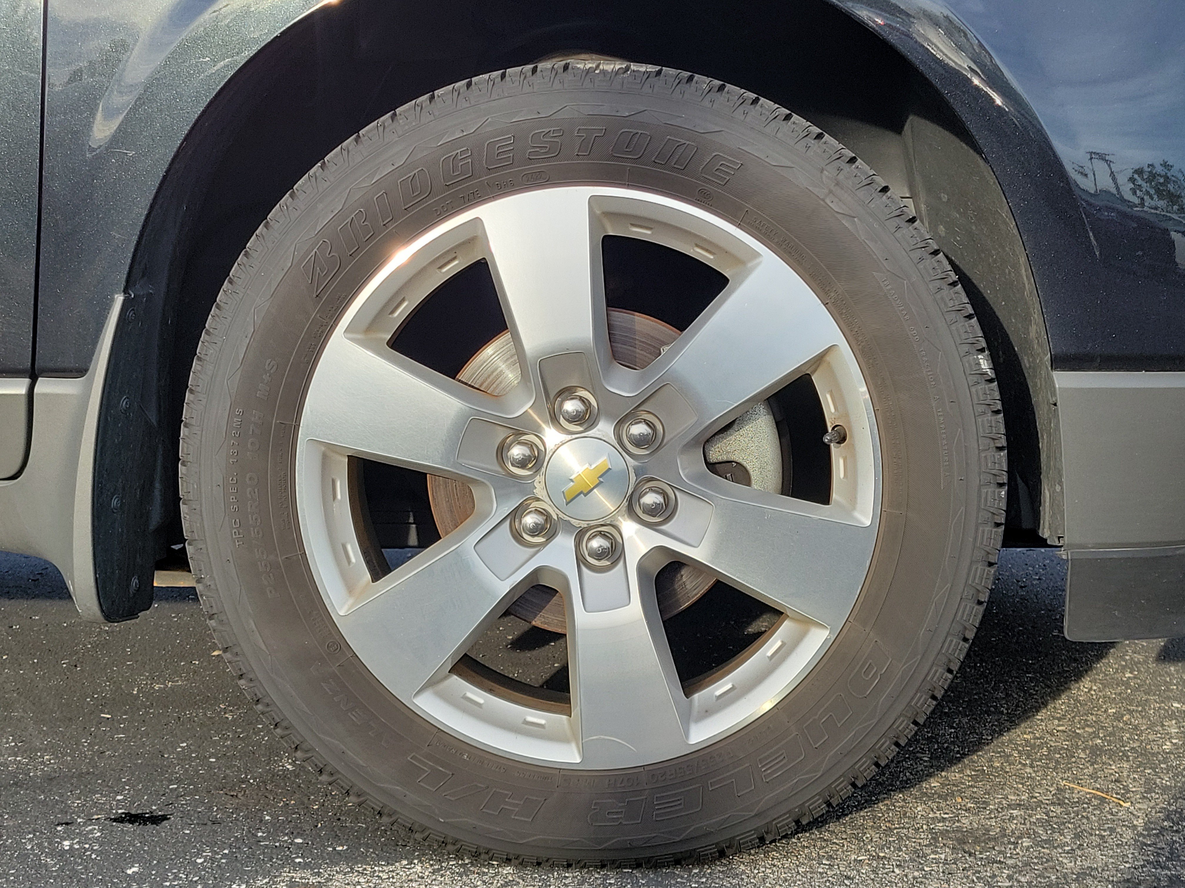 Used 2010 Chevrolet Traverse LT w/ LT Special Edition Package FWD image 5