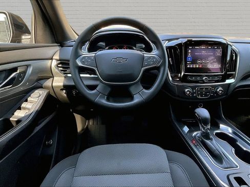 Used 2023 Chevrolet Traverse LT w/ Midnight/Sport Edition AWD/4WD image 5