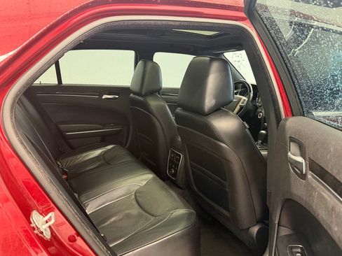 Used 2013 Chrysler 300 C AWD/4WD image 15