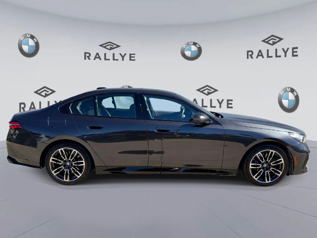 Certified 2026 BMW 530i xDrive w/ Executive Package AWD/4WD image 4
