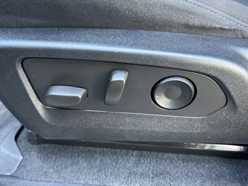 Used 2023 Chevrolet Colorado Trail Boss w/ Advanced Trailering Package image 7