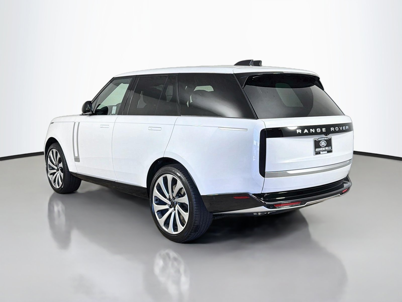 New 2026 Land Rover Range Rover Autobiography AWD/4WD image 3