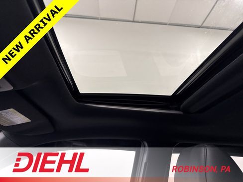 Used 2023 Toyota Tacoma TRD Off-Road image 34