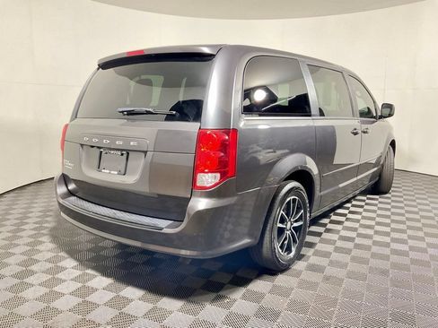Used 2017 Dodge Grand Caravan SE FWD image 14
