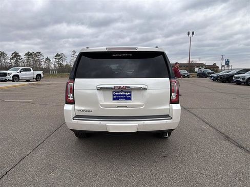 Used 2015 GMC Yukon Denali w/ Open Road Package AWD/4WD image 3