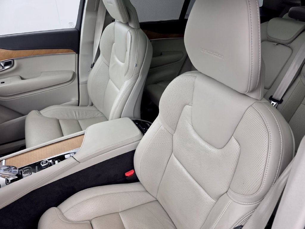Used 2020 Volvo XC90 T8 Inscription w/ Protection Package AWD/4WD image 11