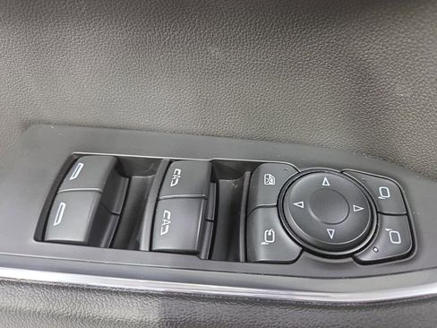 Used 2024 Chevrolet Silverado 1500 LTZ image 31