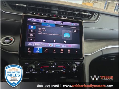 Used 2024 Jeep Grand Cherokee L Limited w/ Black Appearance Package AWD/4WD image 23