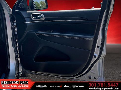 Used 2015 Jeep Grand Cherokee Limited AWD/4WD image 27
