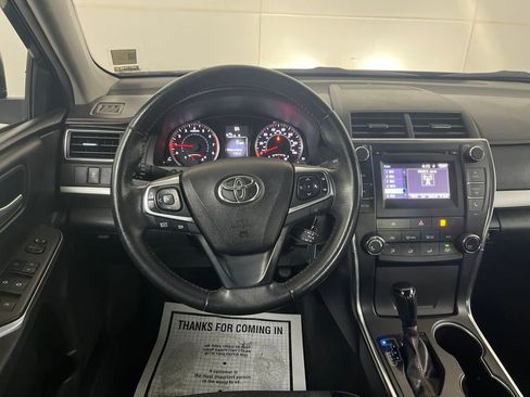 Used 2017 Toyota Camry SE image 32
