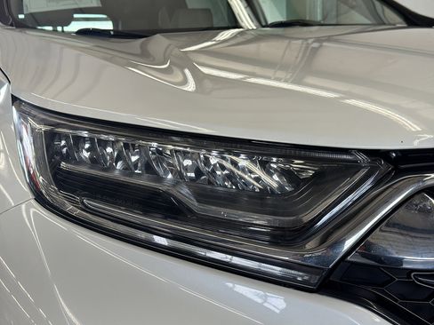 Used 2018 Honda CR-V Touring image 3